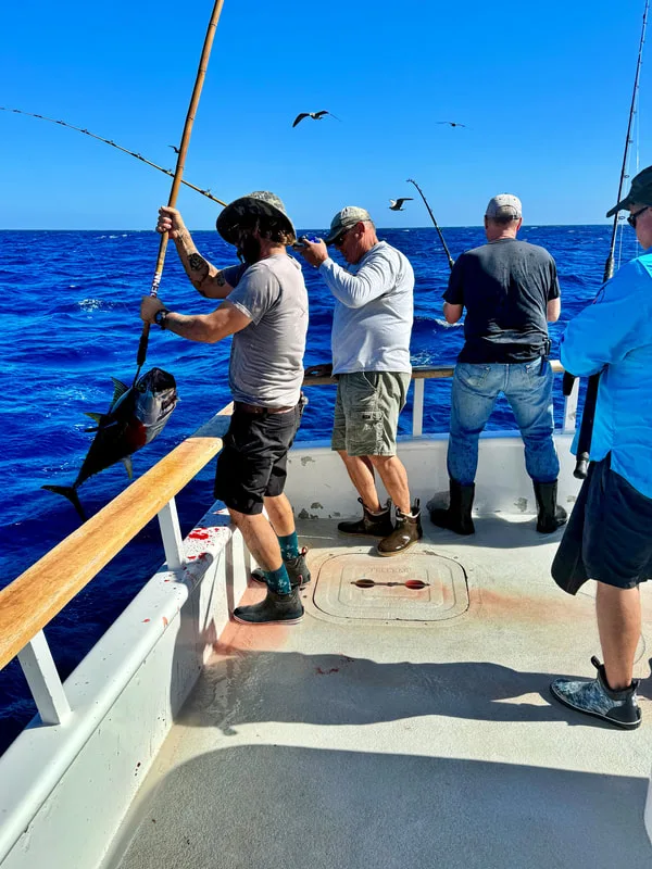 Bringing a tuna over the rail at The Ridge